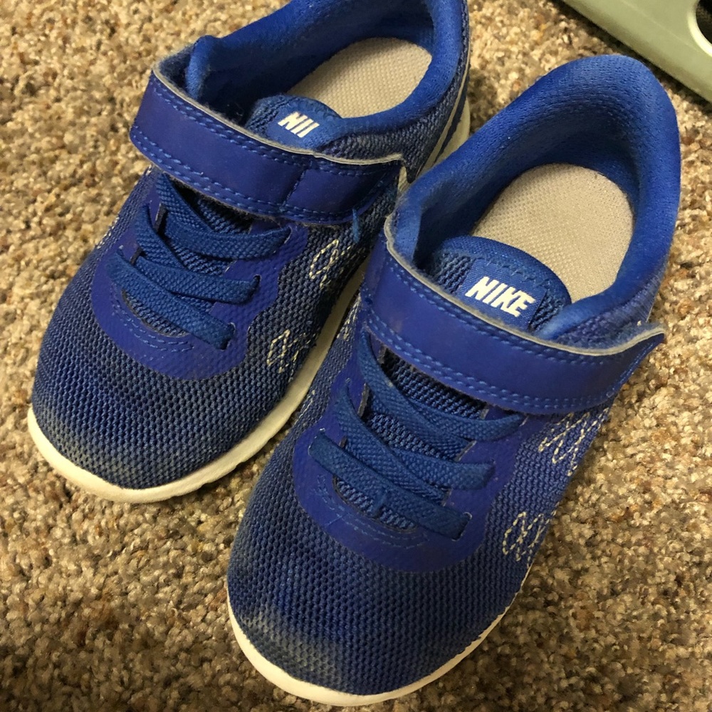 Blue Nike 8C
